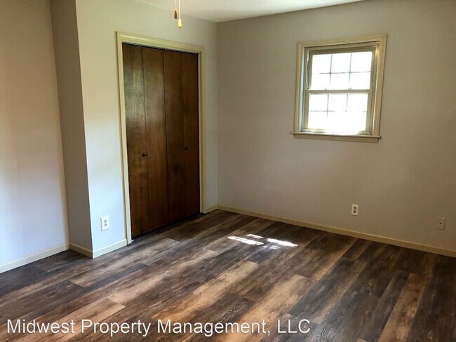 Building Photo - 1237 El Chaparral Ave S