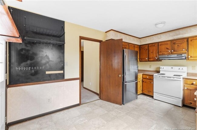 Building Photo - 6009 Dalton Rd