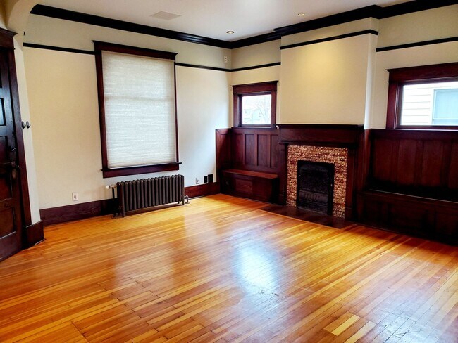 Building Photo - 719 Remington St