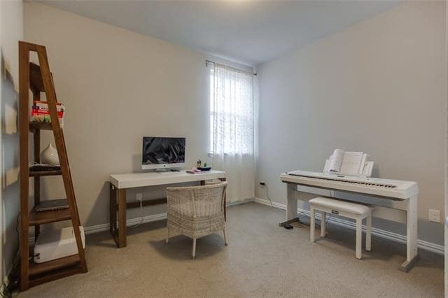 Building Photo - 612 Club Dr