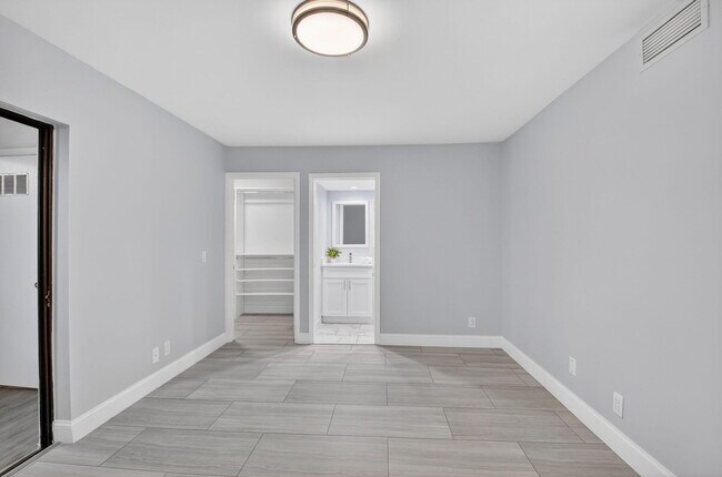 Building Photo - 450 Piedmont J