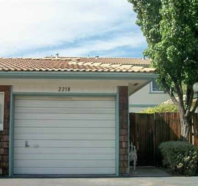 Building Photo - 2218 Cannonball Rd