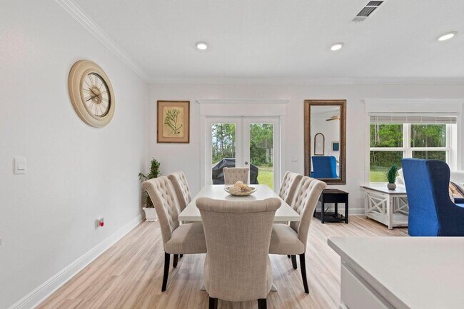 Building Photo - 206 Piper Cv