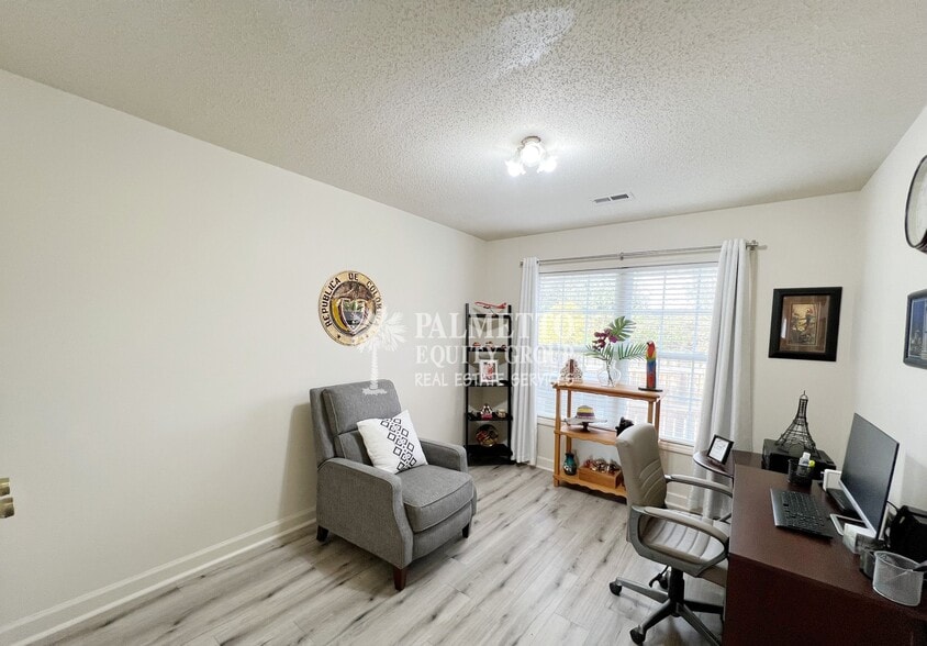 Building Photo - 3963 Cobblestone Bend Dr