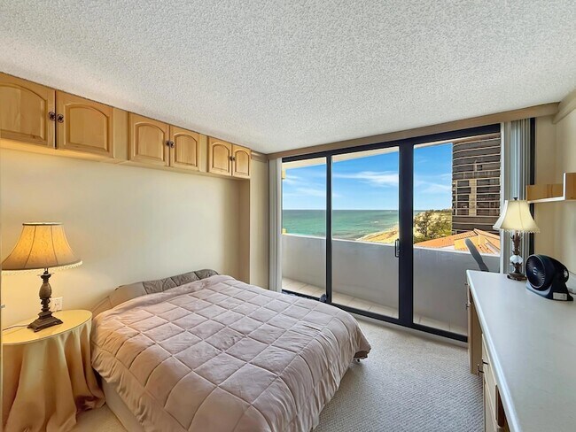 Building Photo - 4200 N Ocean Dr