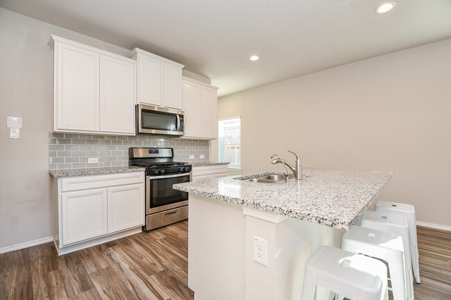 Building Photo - 16868 Pink Wintergreen Dr