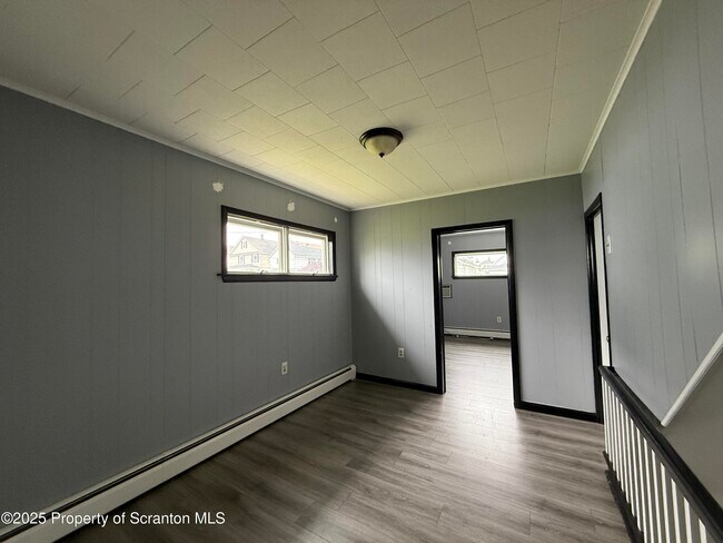 Building Photo - 1332-1332 Bryn Mawr St