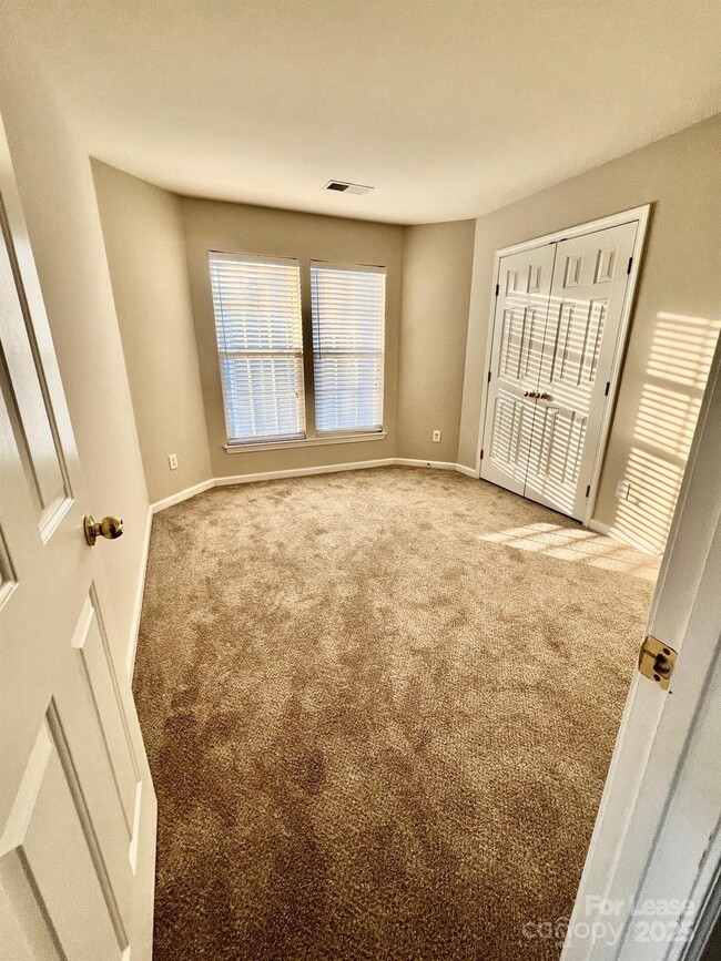 Building Photo - 11840 Royal Castle Ct