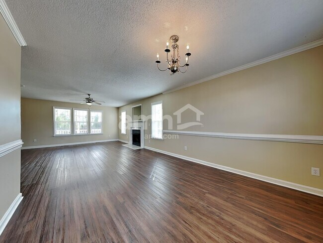 Building Photo - 55 Old Tree Ct