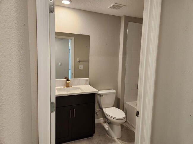 Building Photo - 872 Olive Conch St