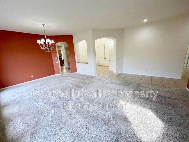 Building Photo - 20 Trafalgar