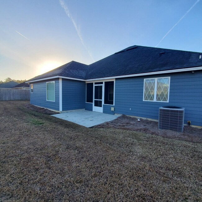 Building Photo - Charming Single-Story Haven in Carlton Ridge: Your Ideal Georgia Rental Home
