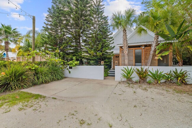 Building Photo - 15 Old Mission Ave