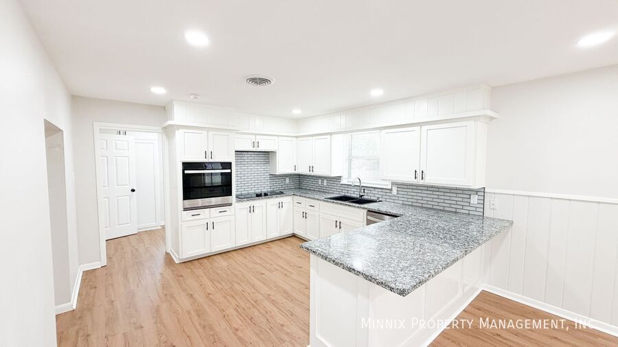 Building Photo - 5204 9th St