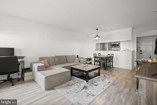 Building Photo - 3311 Wyndham Cir