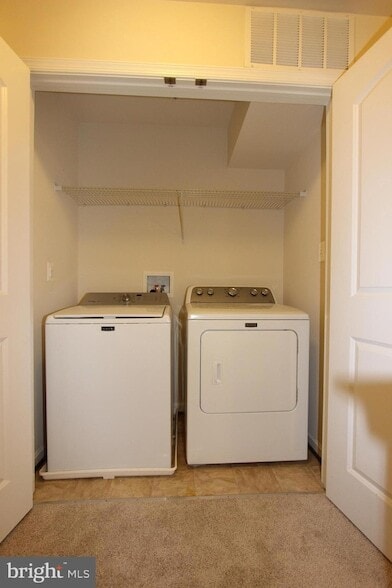 Building Photo - 325 Hersden Ln