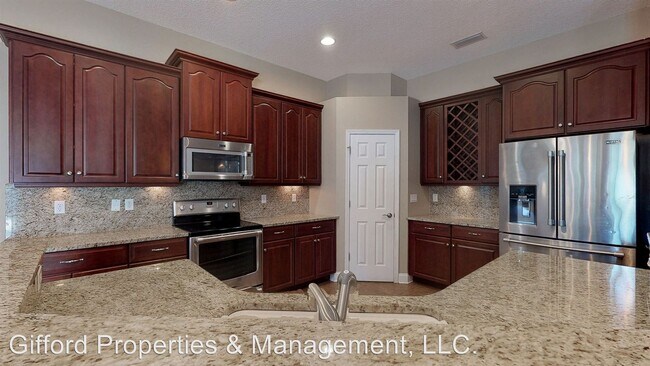 Building Photo - 4 br, 3.5 bath House - 595 Saddlestone Drive