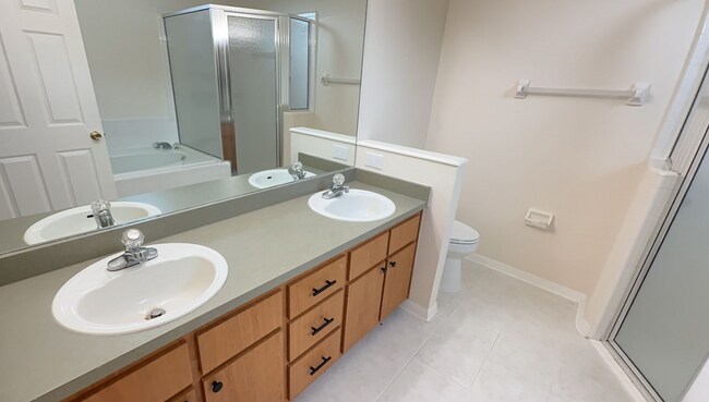 Building Photo - Spacious 3/2 in Eagle Point