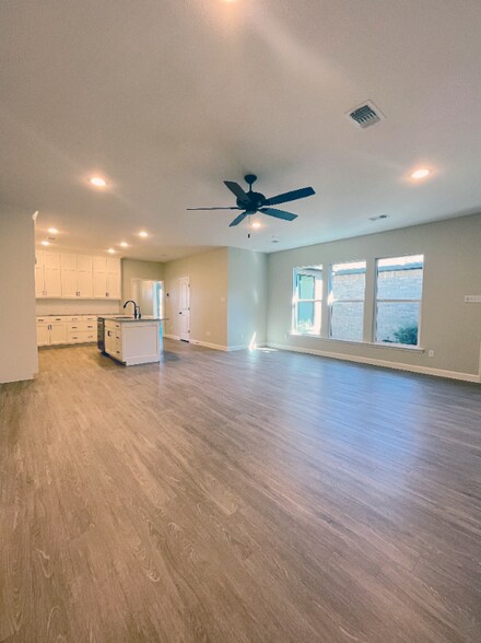 Building Photo - 1302 Milltown Rd