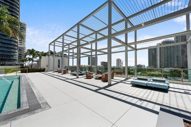 Building Photo - 3301 NE 1st Ave