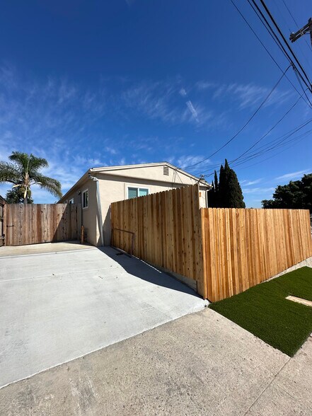 Building Photo - 2339 Van Ness Ave