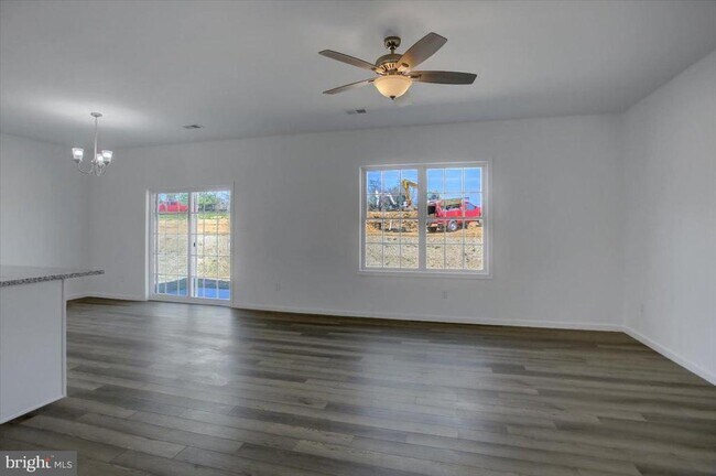 Building Photo - 301 Grandview Ave