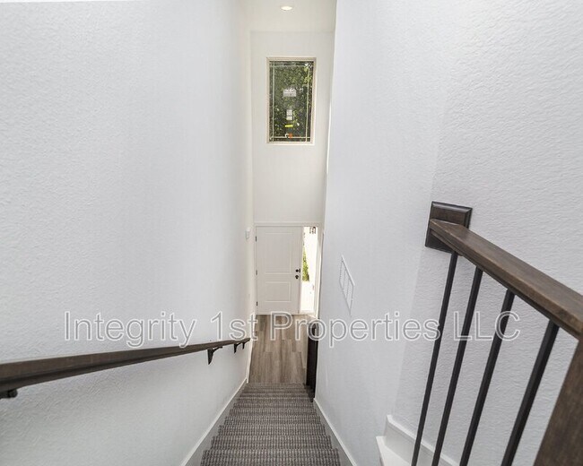 Building Photo - 5922 NW 88th St