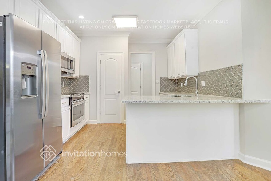 Building Photo - 1201 Bavarian Wood Close