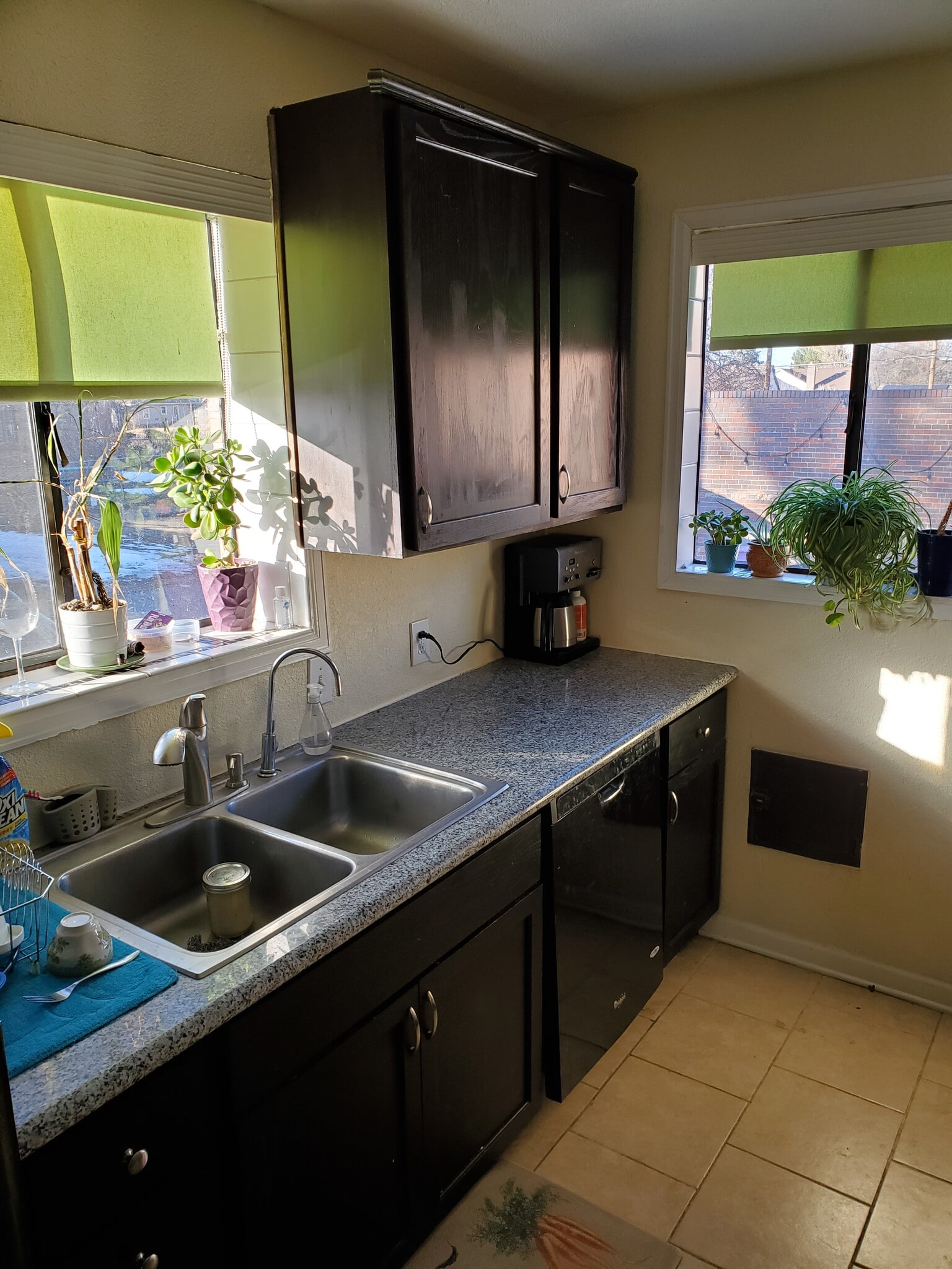 kitchen - 3333 N Harrison St