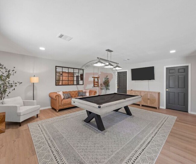 Building Photo - 1190 Greenwood Ln