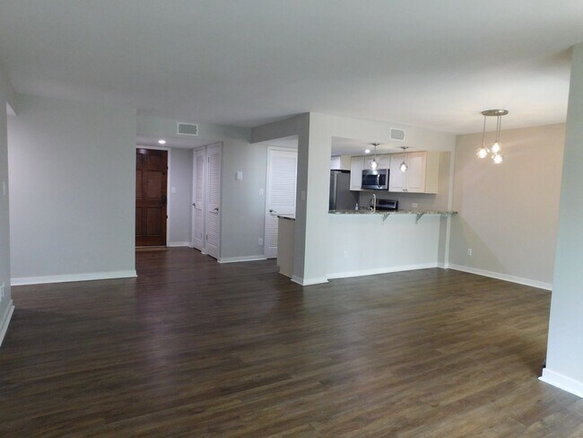 Building Photo - 70 Paddle boat Ln