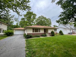 Building Photo - 3 Bedroom House Close to Ross-Ade and Mackey---WAIVED APPLICATION FEES!