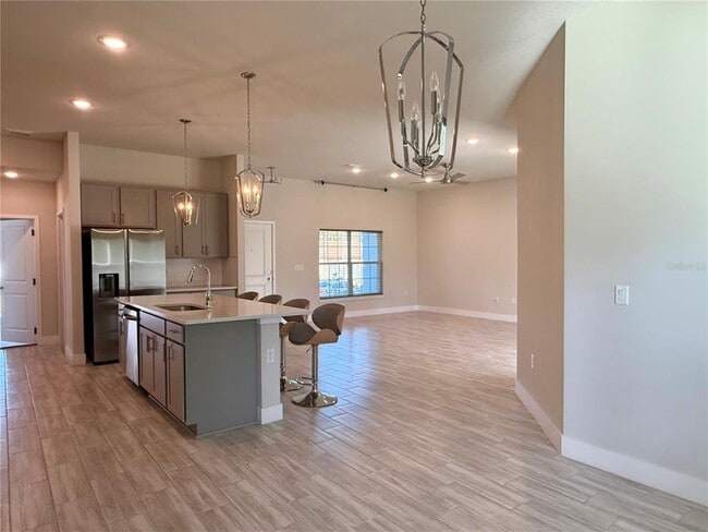 Building Photo - 49 Pilgrim Dr