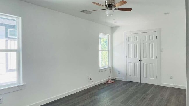Building Photo - ? Brand-New Unit – 3 Bedrooms, 2.5 Bathroo...