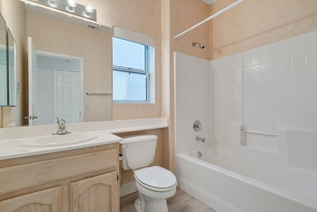 Building Photo - Beautiful Single-Story Home on the Golf Course in Sun City MacDonald Ranch (55+ Community)