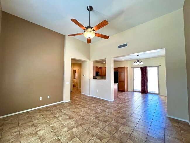 Building Photo - Nice 3 Bedroom Home in Sierra Morado