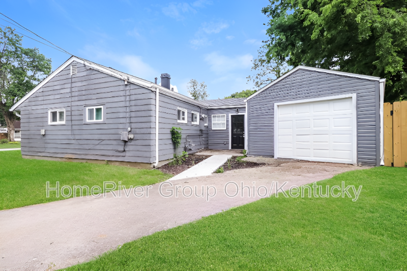 Building Photo - 2921 Garey Ln