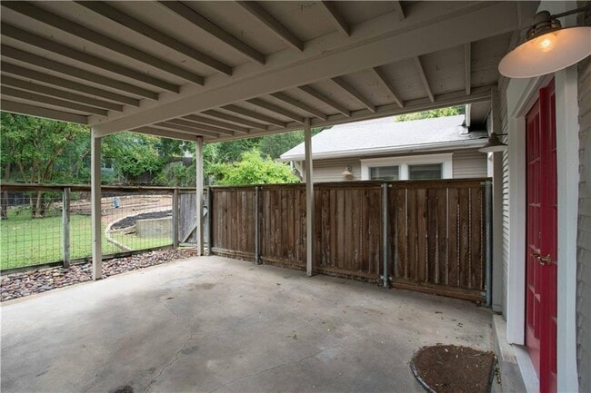 Building Photo - 1214 W 8th St