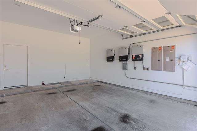 Building Photo - 9742 Sunset Dr