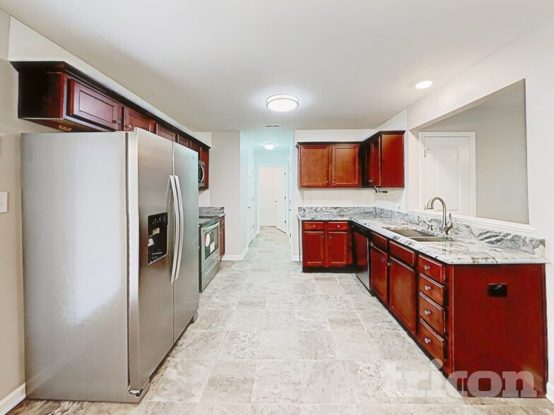 Building Photo - 496 Sherrill Farm Dr