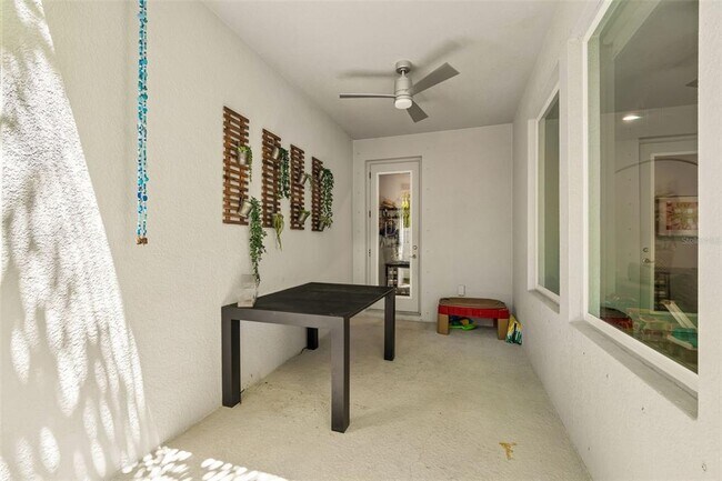 Building Photo - 213 S Albany Ave