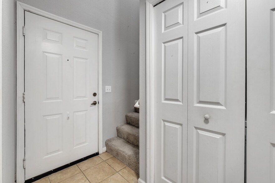 Primary Photo - 2801 Chancellorsville Dr