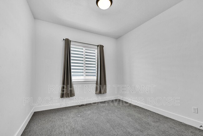 Building Photo - 6705 N Elmstone Way