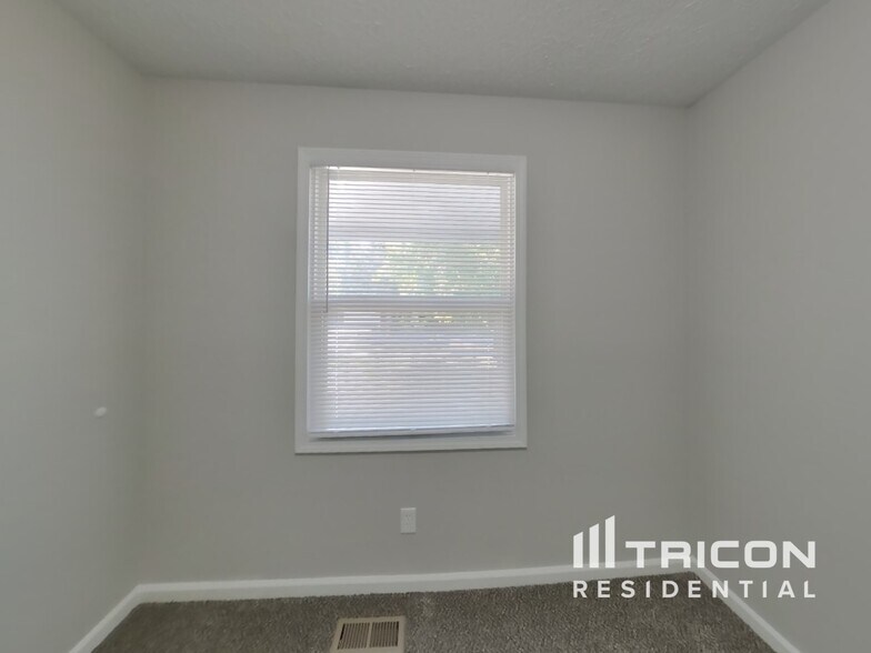 Building Photo - 6034 Buell Ln