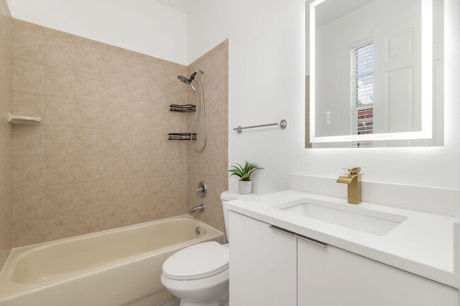 Building Photo - 2502 N Dixie Hwy