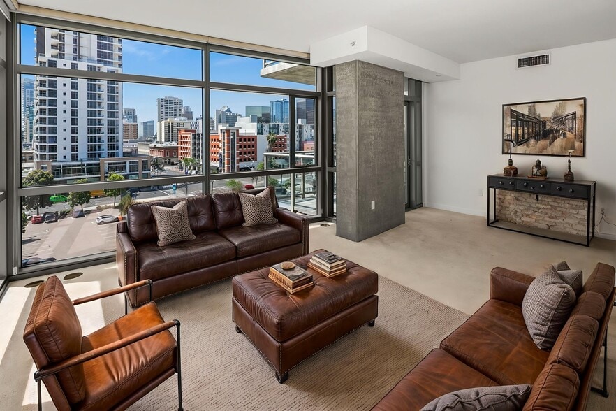 Building Photo - 800 The Mark Ln