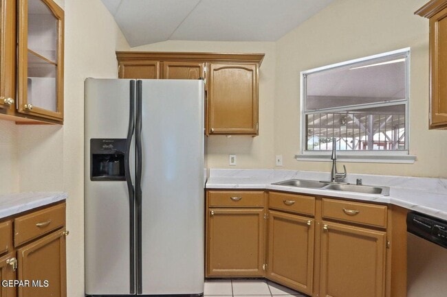 Building Photo - 12072 Autumn Gate Dr