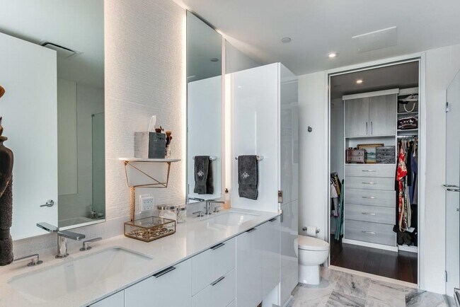 Building Photo - 301 West Ave