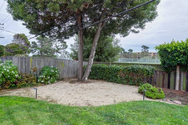 Building Photo - Extensively remodeled 4 Bed / 3 Bath home in South San Francisco. YouTube tour!