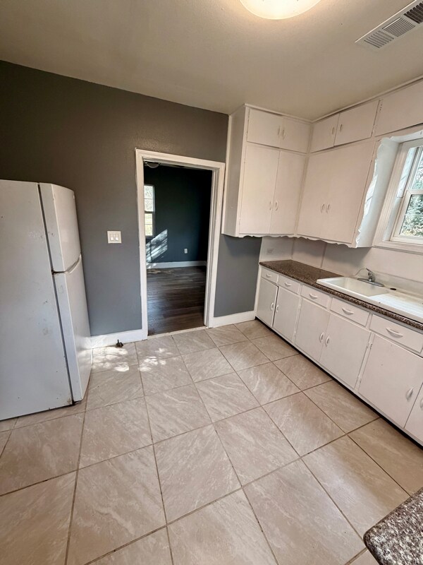 Building Photo - 120 W 18th St